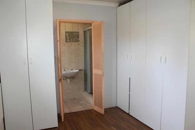 5 Bedroom Property for Sale in Churchill Estate Western Cape